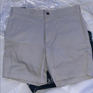 Mens 7” Khaki Shorts (J.Crew) Size 30